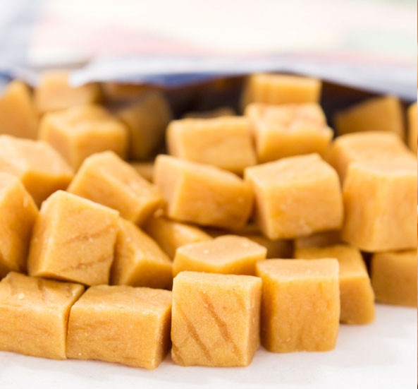 如何選擇寵物食品設(shè)備模具？